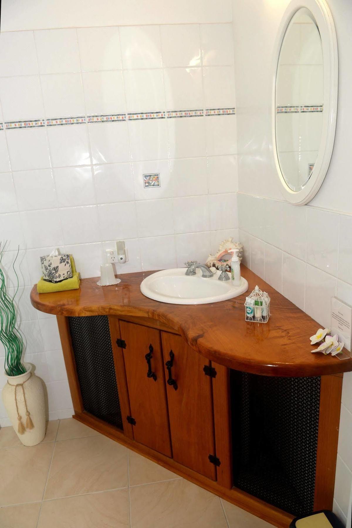 Hibiscus Lodge Bed & Breakfast Wongaling Beach Εξωτερικό φωτογραφία